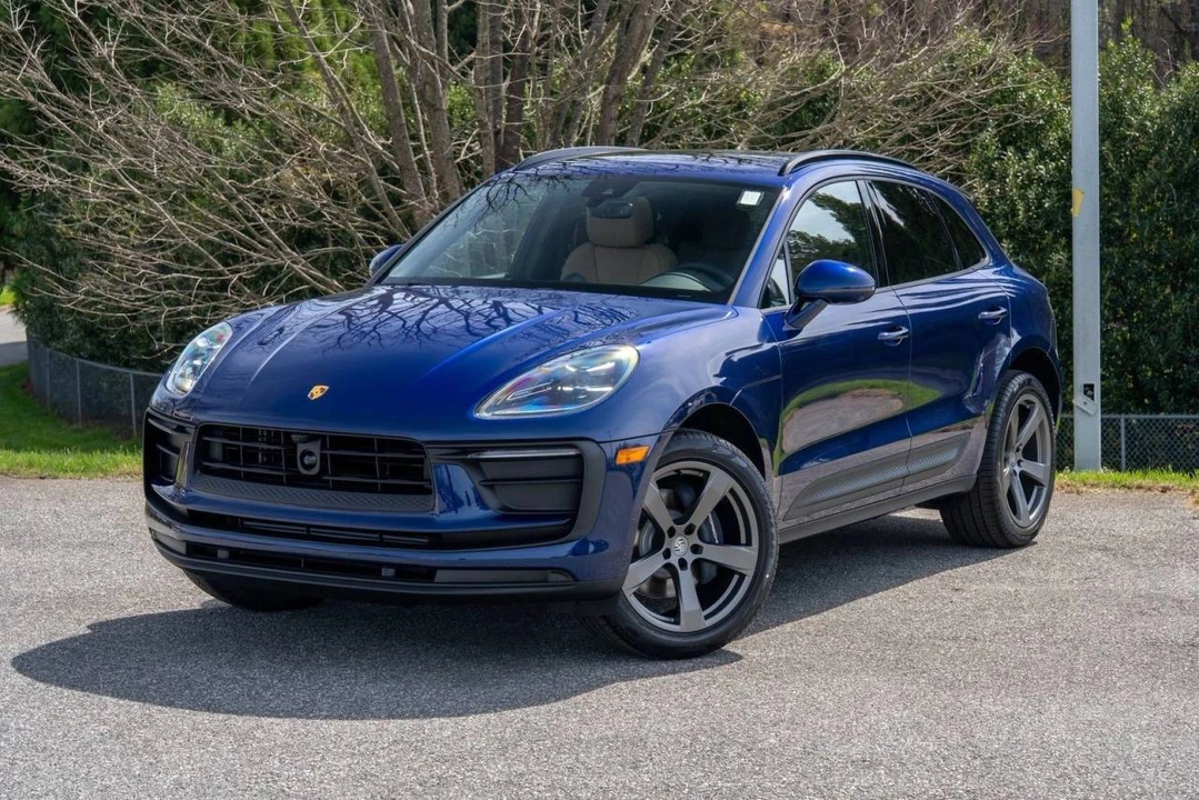2026 Porsche Macan Electric - Image 2 of 5