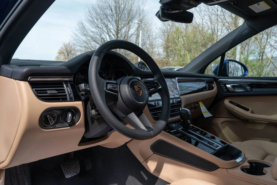 2026 Porsche Macan Electric - Image 5 of 5