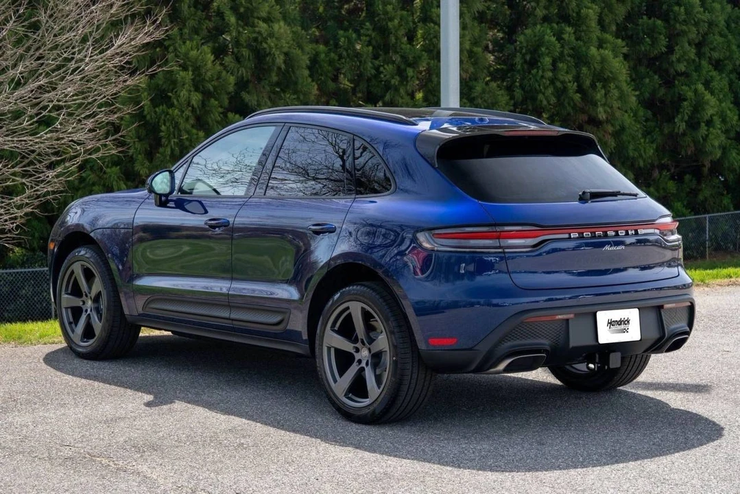 2026 Porsche Macan Electric - Image 4 of 5