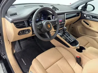 2026 Porsche Macan - Image 25 of 31
