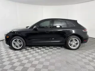 2026 Porsche Macan - Image 13 of 31
