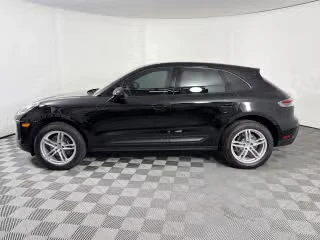 2026 Porsche Macan - Image 9 of 31