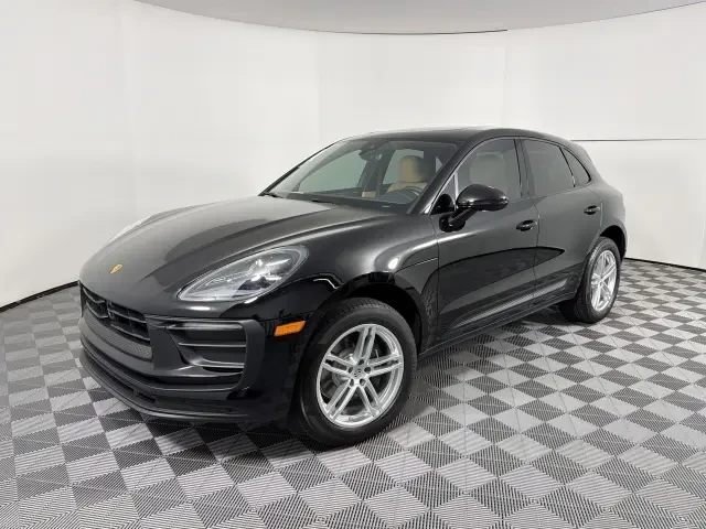 2026 Porsche Macan - Image 6 of 31