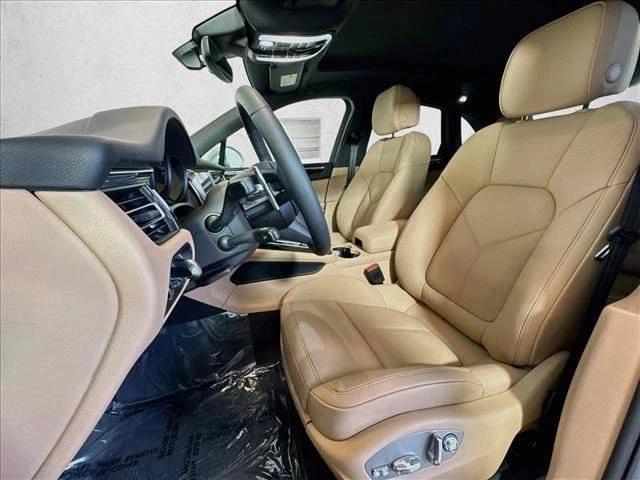 2026 Porsche Macan Electric - Image 5 of 5