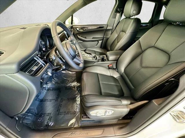 2026 Porsche Macan Electric - Image 5 of 5