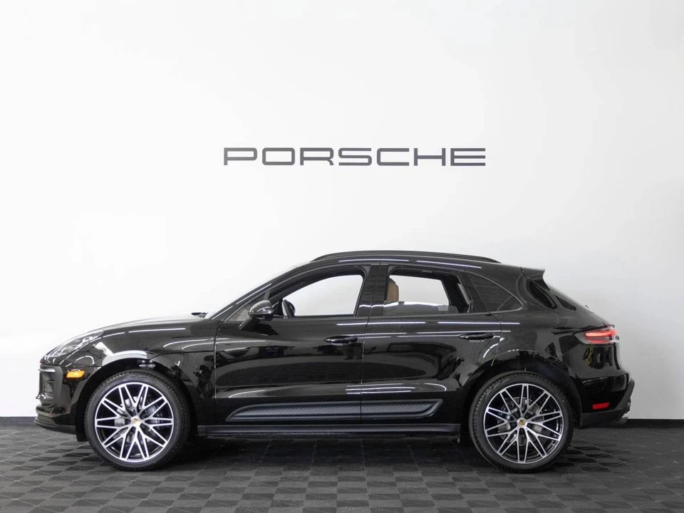 2026 Porsche Macan Electric - Image 2 of 5