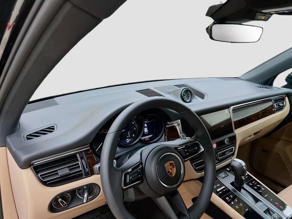 2026 Porsche Macan Electric - Image 4 of 5