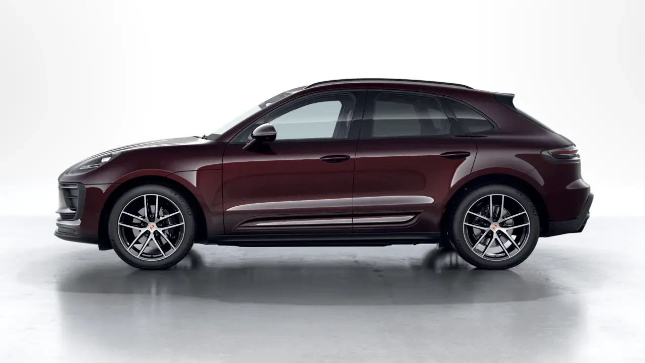 2026 Porsche Macan - Image 16 of 31