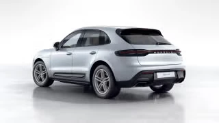 2026 Porsche Macan - Image 17 of 31