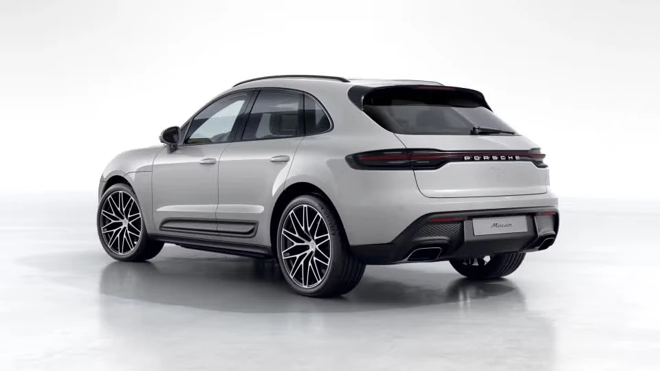 2026 Porsche Macan - Image 19 of 31