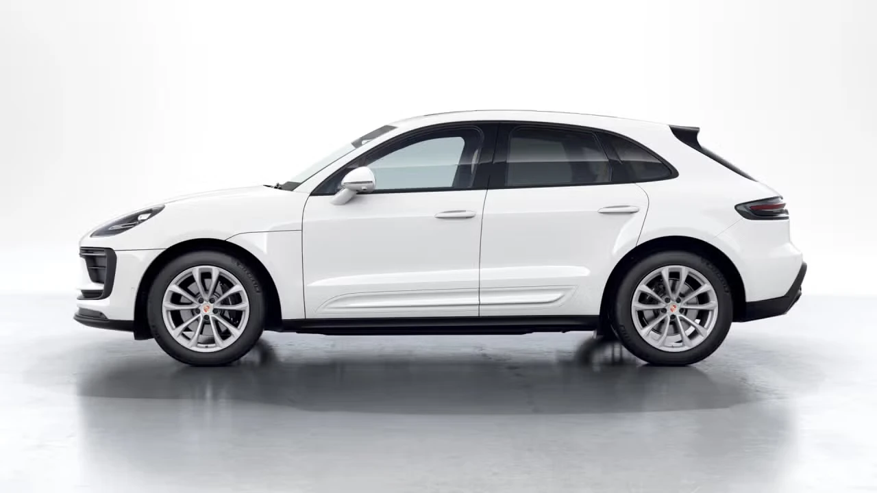 2026 Porsche Macan - Image 12 of 31