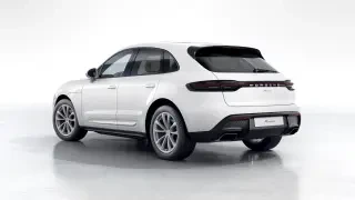 2026 Porsche Macan - Image 21 of 31