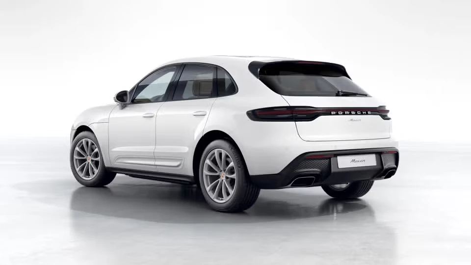 2026 Porsche Macan - Image 19 of 31