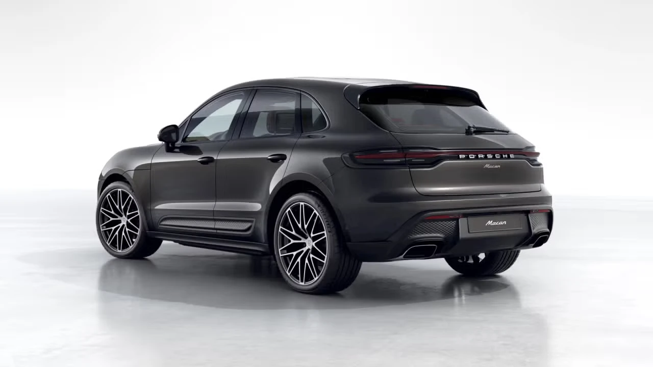 2026 Porsche Macan - Image 20 of 31