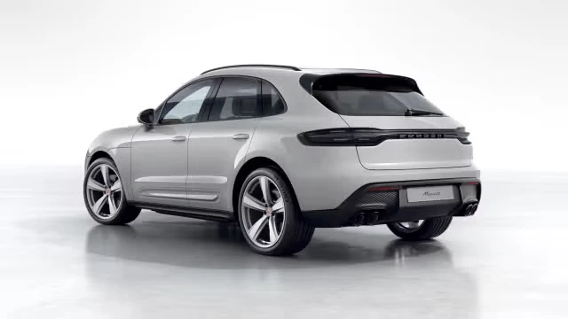 2026 Porsche Macan - Image 18 of 31