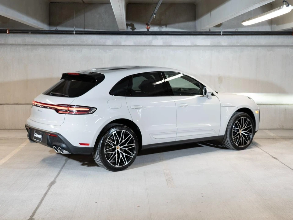 2026 Porsche Macan Electric - Image 9 of 28