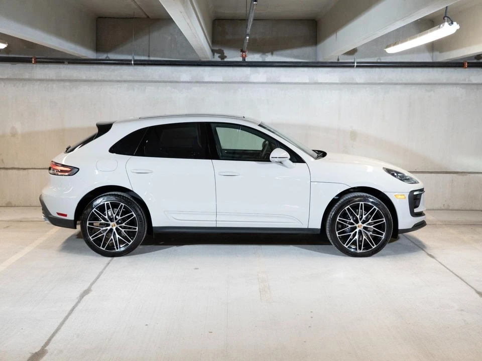 2026 Porsche Macan Electric - Image 8 of 28