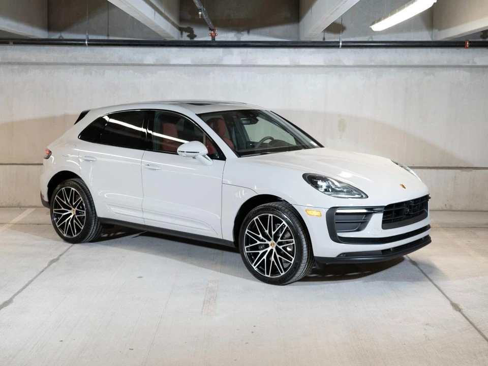 2026 Porsche Macan Electric - Image 7 of 28
