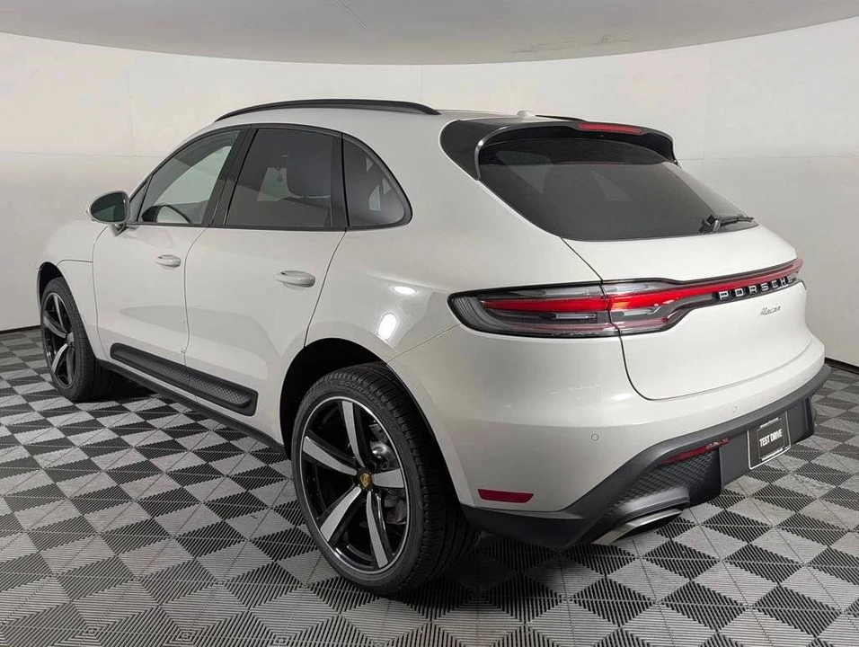 2026 Porsche Macan Electric - Image 3 of 5