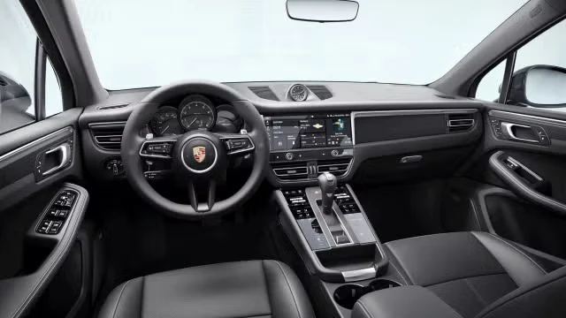 2026 Porsche Macan - Image 26 of 31