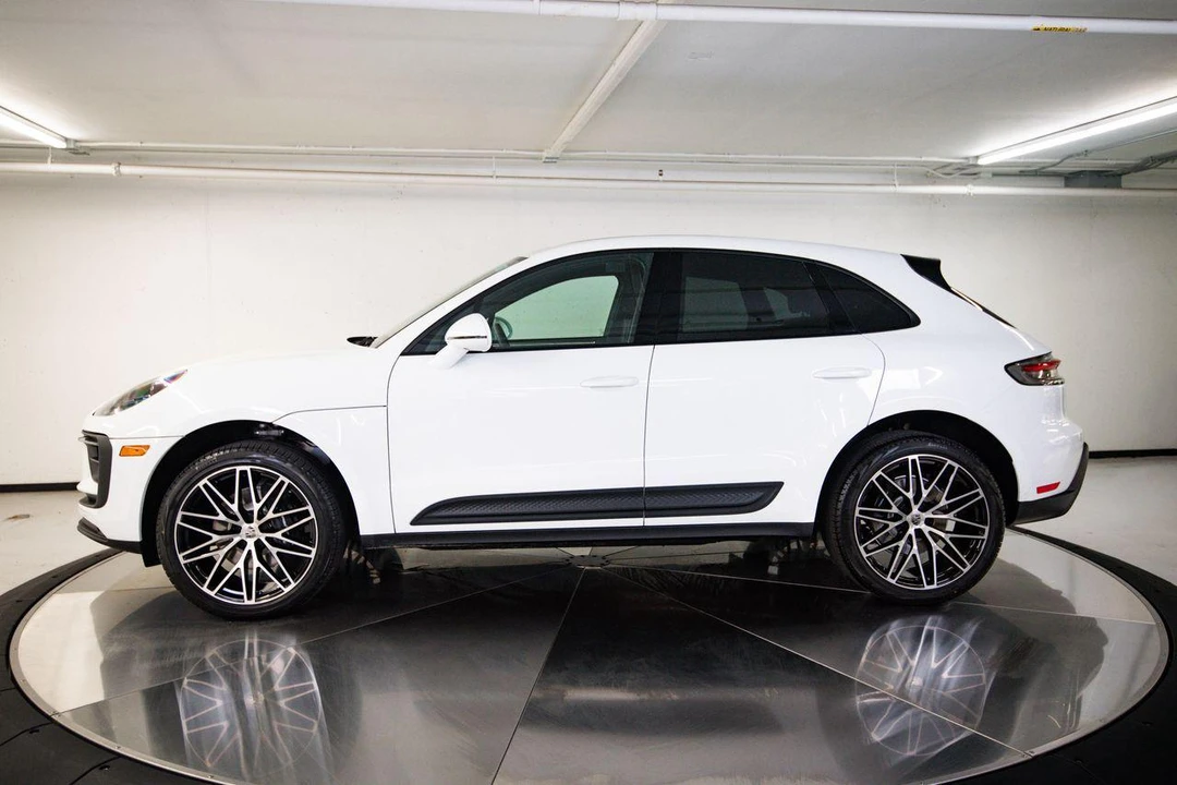 2026 Porsche Macan - Image 2 of 29