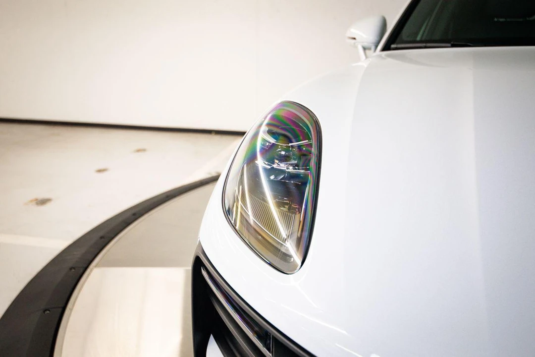 2026 Porsche Macan - Image 13 of 29