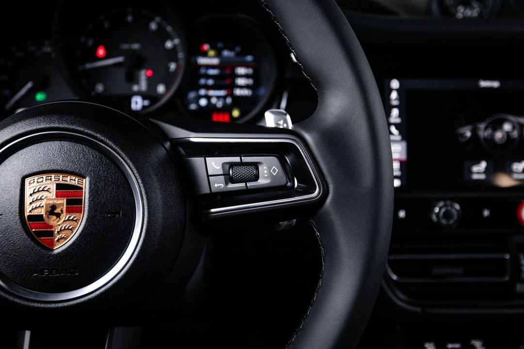 2026 Porsche Macan - Image 16 of 29