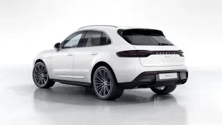 2026 Porsche Macan - Image 21 of 31
