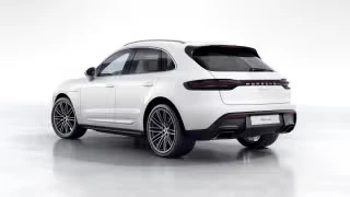 2026 Porsche Macan - Image 17 of 31