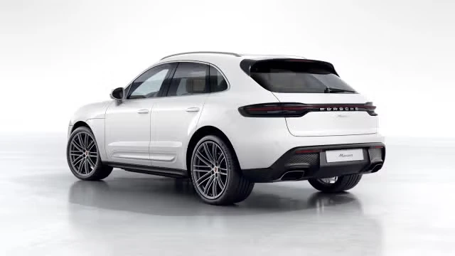 2026 Porsche Macan - Image 18 of 31