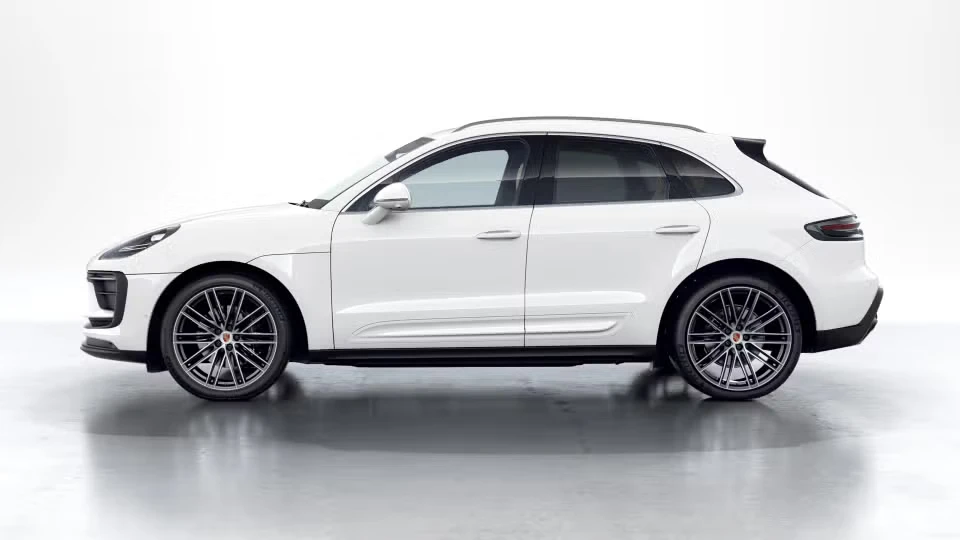 2026 Porsche Macan - Image 11 of 31