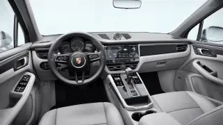 2026 Porsche Macan - Image 29 of 31