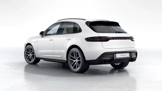 2026 Porsche Macan - Image 22 of 31