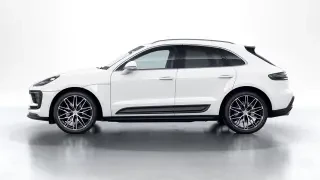 2026 Porsche Macan - Image 13 of 31