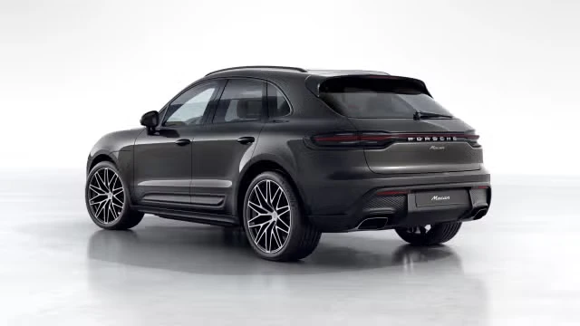 2026 Porsche Macan - Image 18 of 30