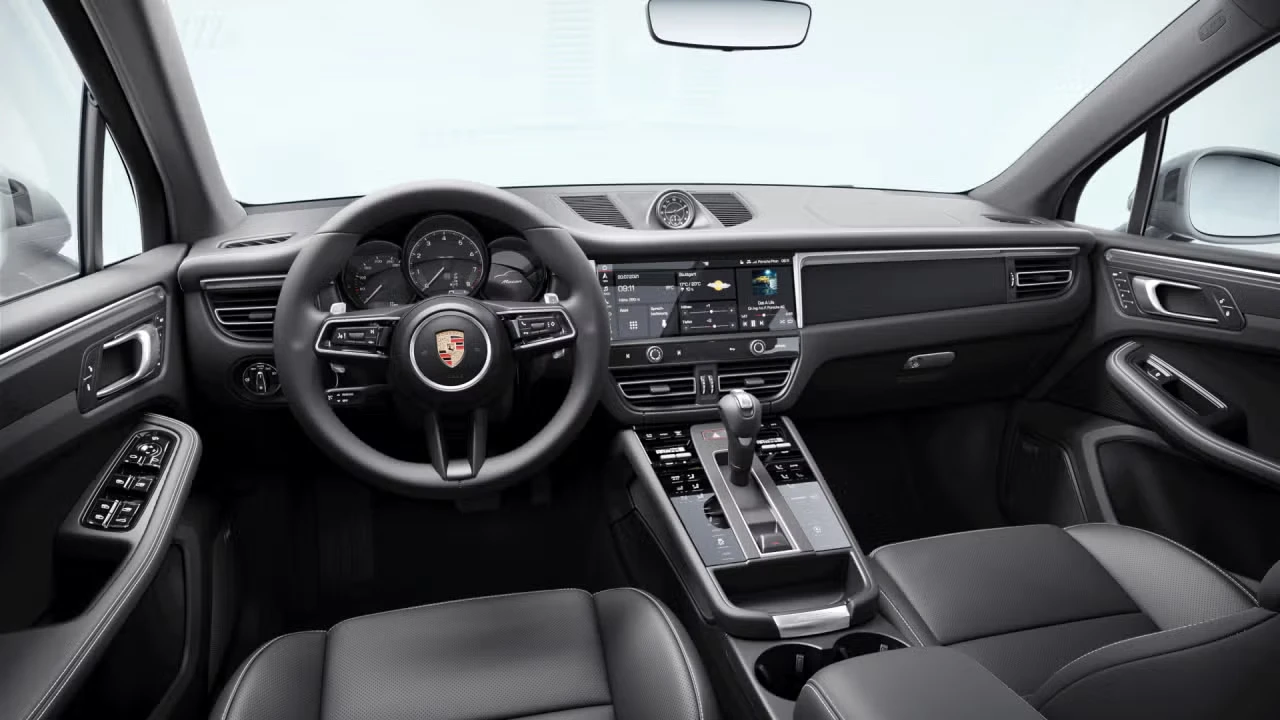 2026 Porsche Macan - Image 28 of 30
