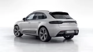2026 Porsche Macan - Image 17 of 30