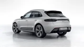 2026 Porsche Macan - Image 21 of 30