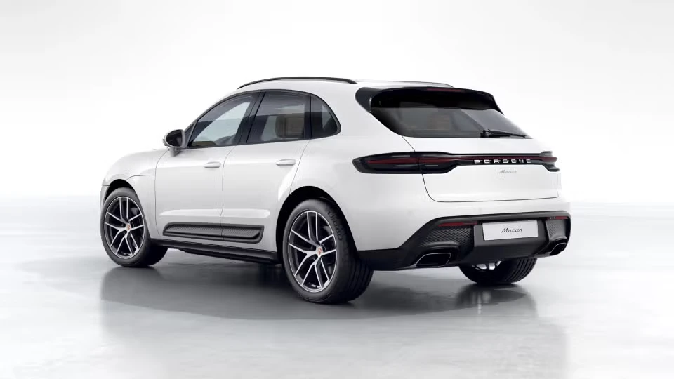 2026 Porsche Macan - Image 19 of 30