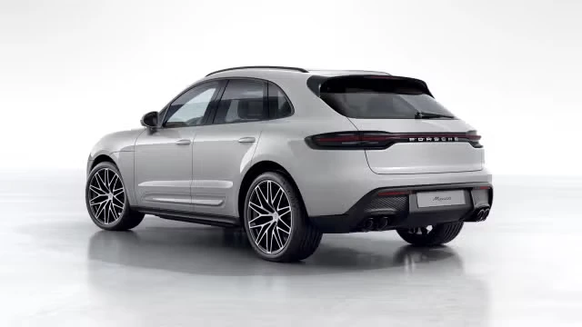 2026 Porsche Macan - Image 18 of 30