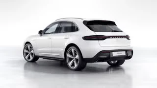 2026 Porsche Macan - Image 17 of 30