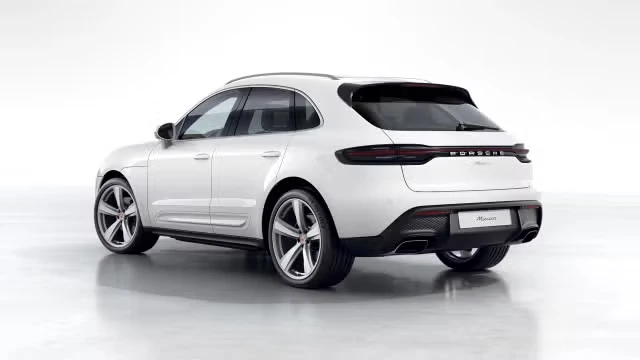 2026 Porsche Macan - Image 18 of 30