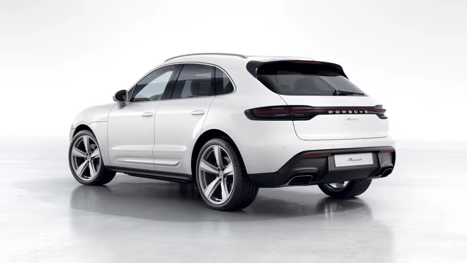 2026 Porsche Macan - Image 19 of 30