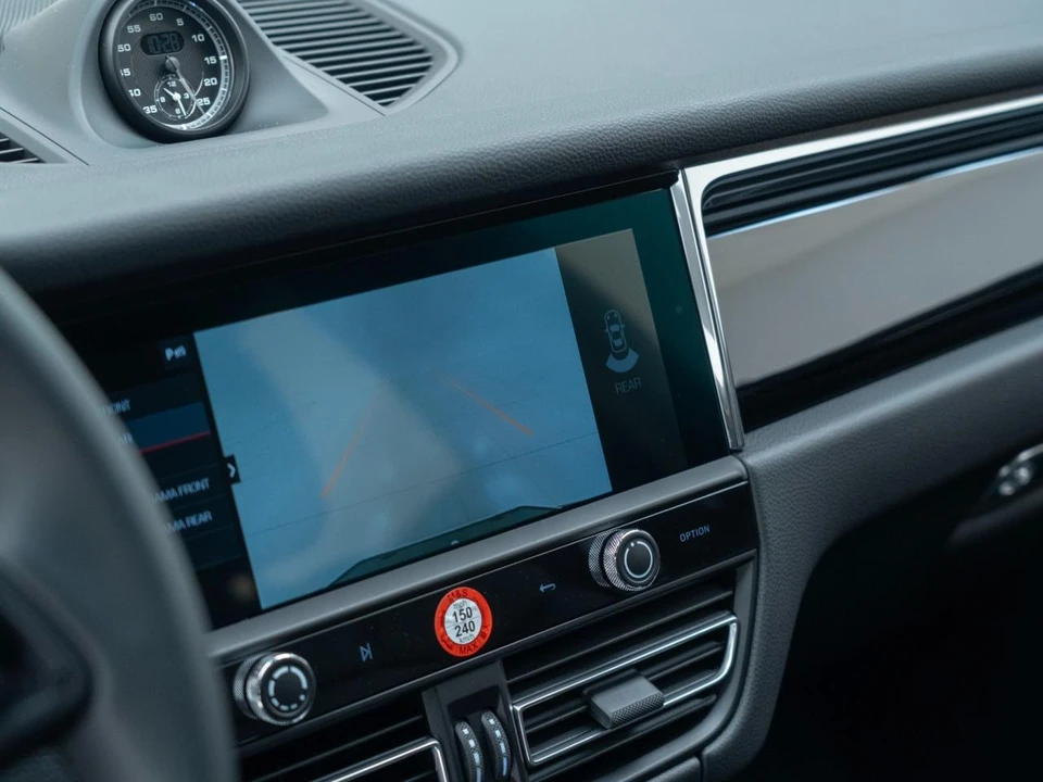 2026 Porsche Macan Electric - Image 23 of 29