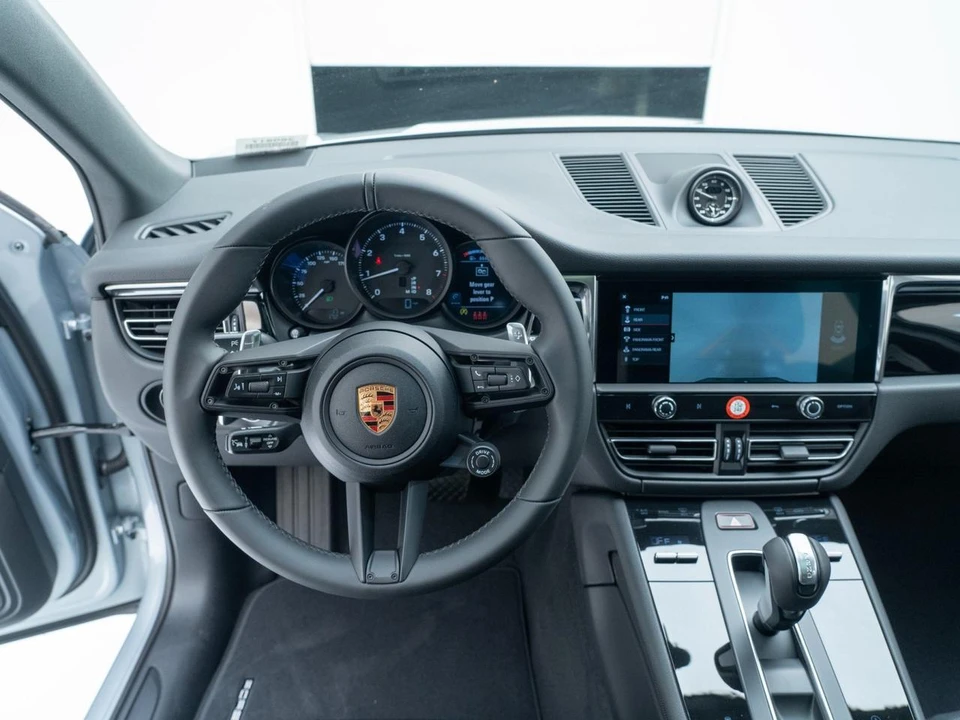 2026 Porsche Macan Electric - Image 29 of 29