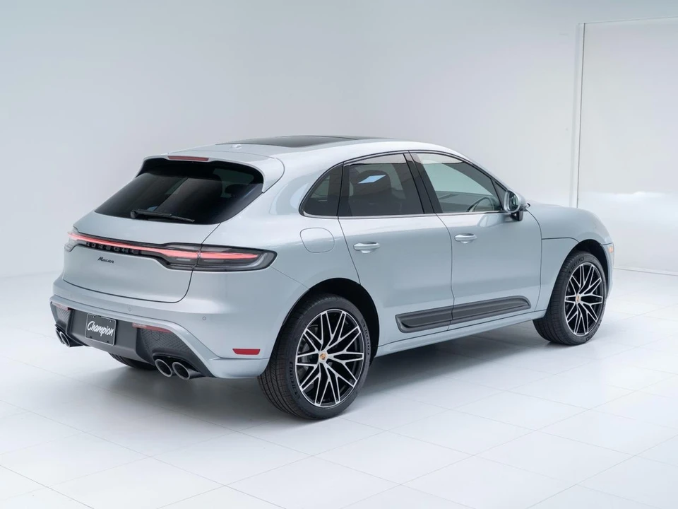 2026 Porsche Macan Electric - Image 9 of 29