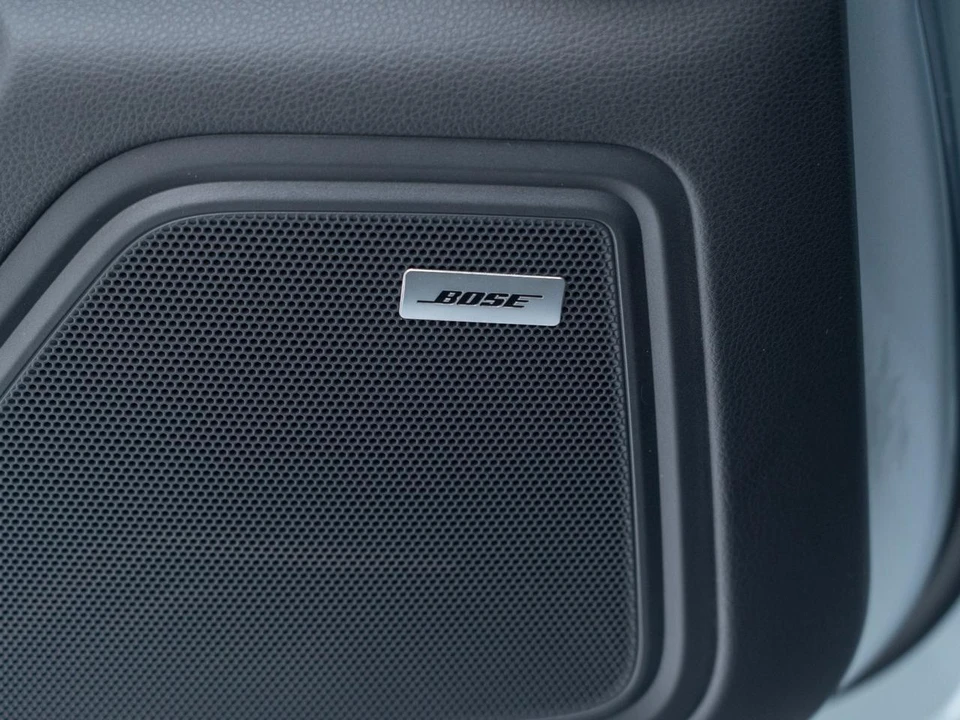 2026 Porsche Macan Electric - Image 20 of 29