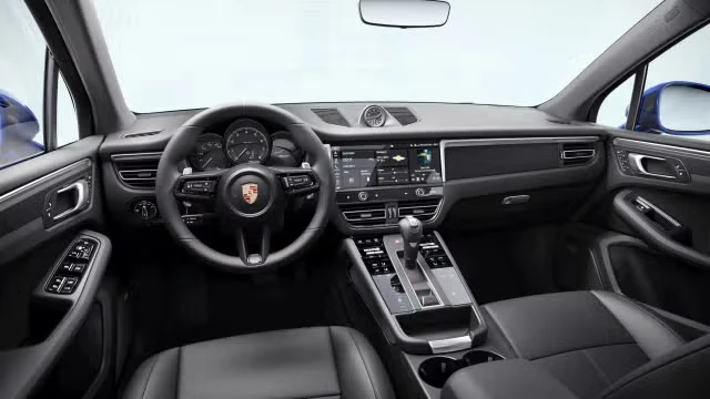2026 Porsche Macan - Image 26 of 30