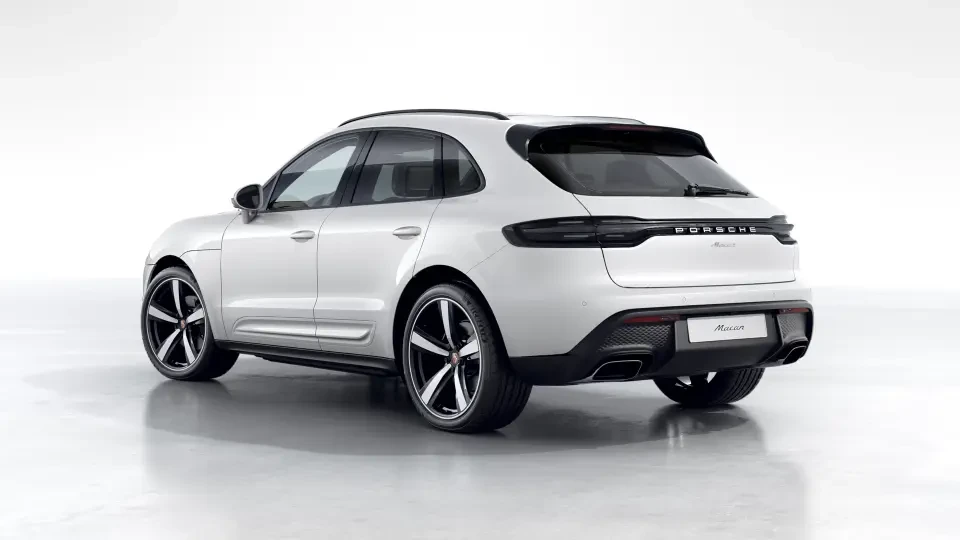 2026 Porsche Macan - Image 23 of 30