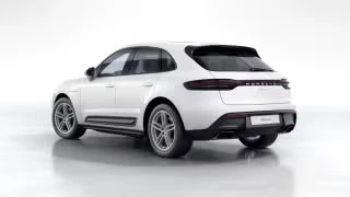 2026 Porsche Macan - Image 17 of 31